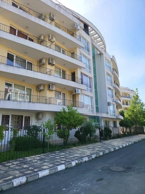 Луксозен Апартамент Срещу Какао Sunny Beach Exterior foto